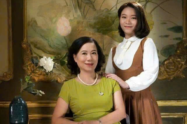Cơ thể đóng băng vì bệnh hiểm, nữ nhà báo dùng đôi mắt làm điều kỳ diệu - 7 Cơ thể đóng băng vì bệnh hiểm, nữ nhà báo dùng đôi mắt làm điều kỳ diệu - 7