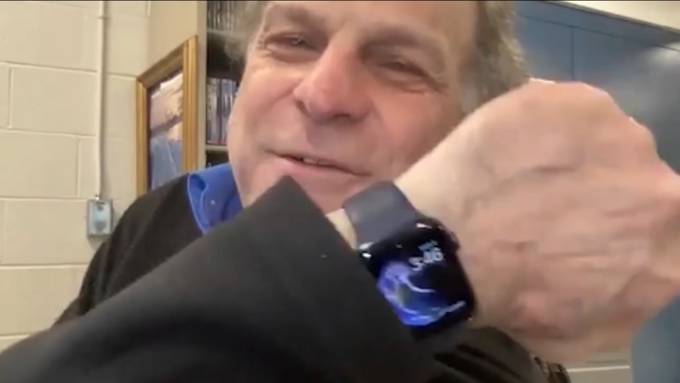 Apple Watch cứu mạng chủ nhân trong tình huống nguy kịch - 1 Apple Watch cứu mạng chủ nhân trong tình huống nguy kịch - 1