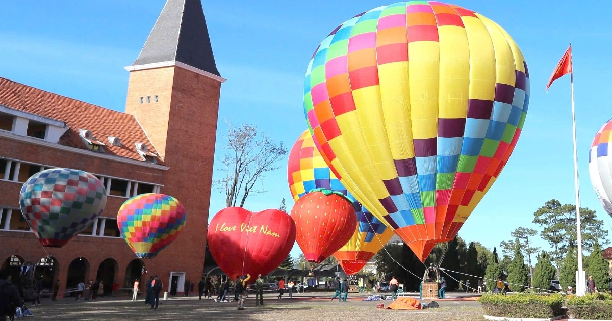 Đề xuất tổ chức festival khinh khí cầu xác lập kỷ lục ở Đà Lạt