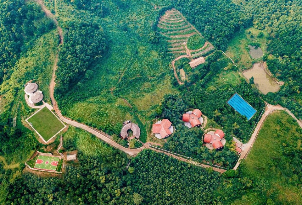 Bất ngờ ngôi trường trên đỉnh đồi đẹp như cổ tích ngay gần Hà Nội - 2 Bất ngờ ngôi trường trên đỉnh đồi đẹp như cổ tích ngay gần Hà Nội - 2