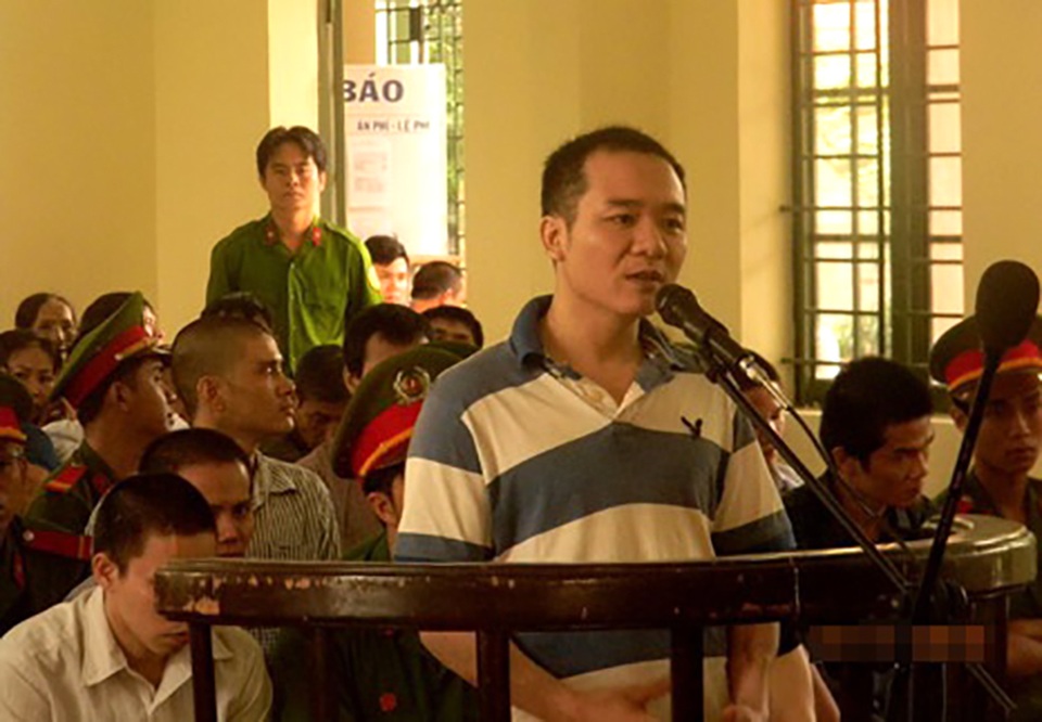 Lộ diện “đại ca” kêu đàn em trình diện sau vụ tông chết 2 người - 4 Lộ diện “đại ca” kêu đàn em trình diện sau vụ tông chết 2 người - 4