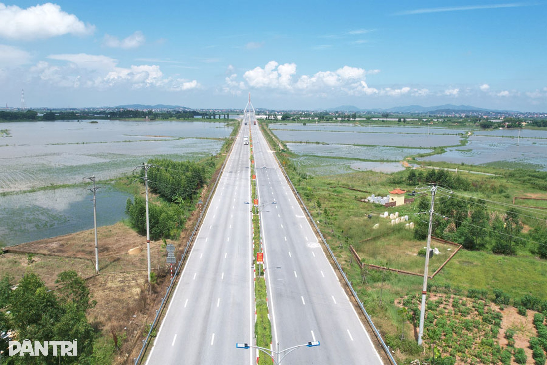 Ngắm cầu Đồng Việt gần 1.500 tỷ đồng nối Bắc Ninh và Hải Phòng - 7 Ngắm cầu Đồng Việt gần 1.500 tỷ đồng nối Bắc Ninh và Hải Phòng - 7