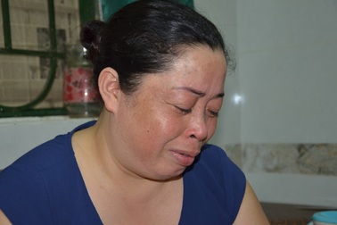 Người phụ nữ bệnh tim ôm nỗi thống khổ nghẹn ngào chăm chồng, con tâm thần