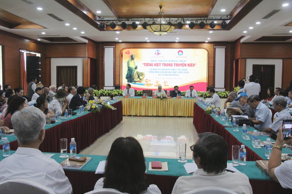 Khám phá vẻ đẹp của tiếng Việt trong Truyện Kiều - 1 Khám phá vẻ đẹp của tiếng Việt trong Truyện Kiều - 1