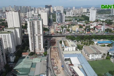 Cận cảnh thông 2 ống hầm chui Lê Văn Lương sau hơn 18 tháng thi công