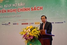 Xử lý nợ xấu: Con nợ tạo ra tranh chấp mới, ngân hàng xuống nước, miễn lãi