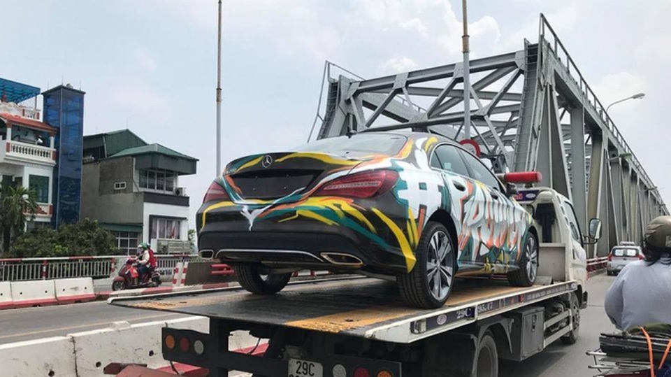 Những phụ kiện không nên lắp đặt trên ô tô nếu không muốn bị từ chối đăng kiểm - 2 Những phụ kiện không nên lắp đặt trên ô tô nếu không muốn bị từ chối đăng kiểm - 2