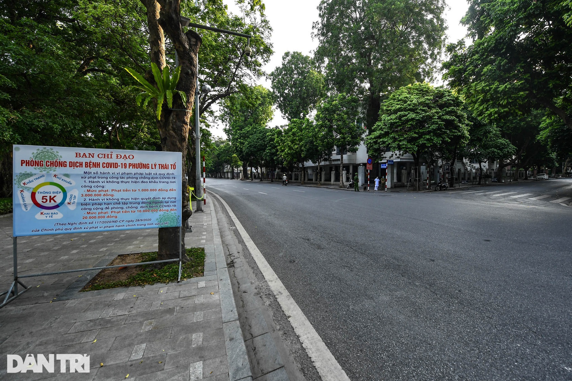 Hình ảnh đường phố Hà Nội ngày đầu thực hiện Công điện 15 - 6 Hình ảnh đường phố Hà Nội ngày đầu thực hiện Công điện 15 - 6