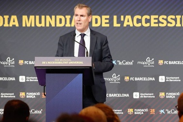 “Binh biến” ở Nou Camp khi 6 quan chức Barcelona từ chức