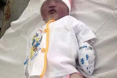 Vụ bé sơ sinh tử vong vì bác sĩ bỏ mặc: Bệnh viện khẳng định đúng quy trình!