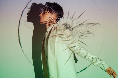 Hoàng Rob "tung cánh" trong "Mùa hè vĩnh cửu"