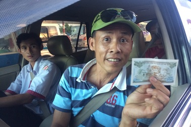 BOT Cần Thơ - An Giang: Chuẩn bị sẵn 100 đồng trả cho tài xế đưa tiền lẻ