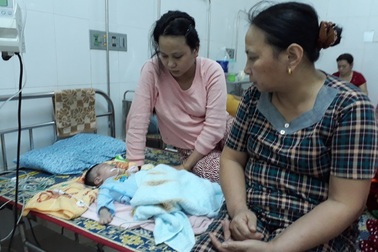 Vụ bé sơ sinh gãy tay, xẹp phổi: Đình chỉ bác sĩ trực tiếp điều trị