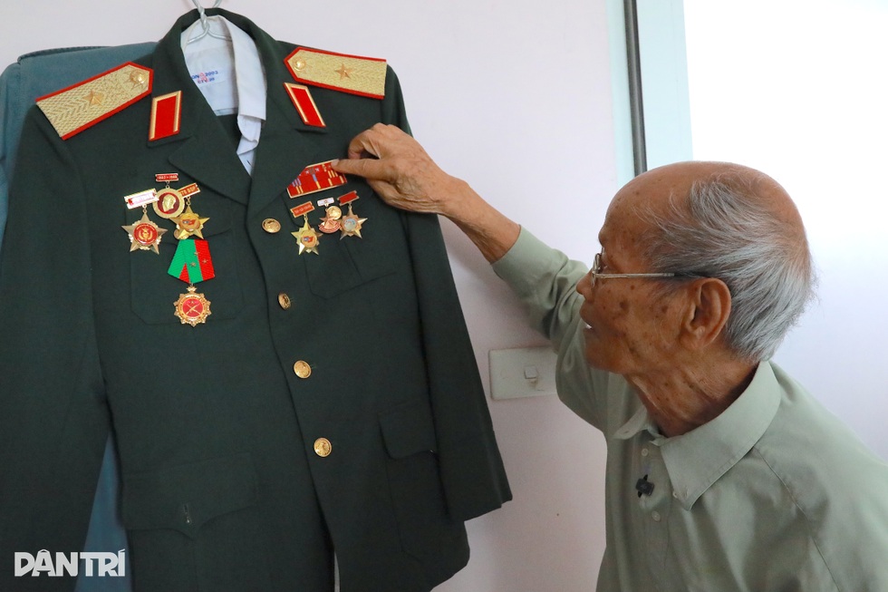 Cuộc sống trong viện dưỡng lão ở Hà Nội của Thiếu tướng 97 tuổi - 4 Cuộc sống trong viện dưỡng lão ở Hà Nội của Thiếu tướng 97 tuổi - 4