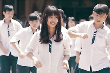 Clip Happy vui nhộn của teen Trần Phú dịp chia tay mái trường