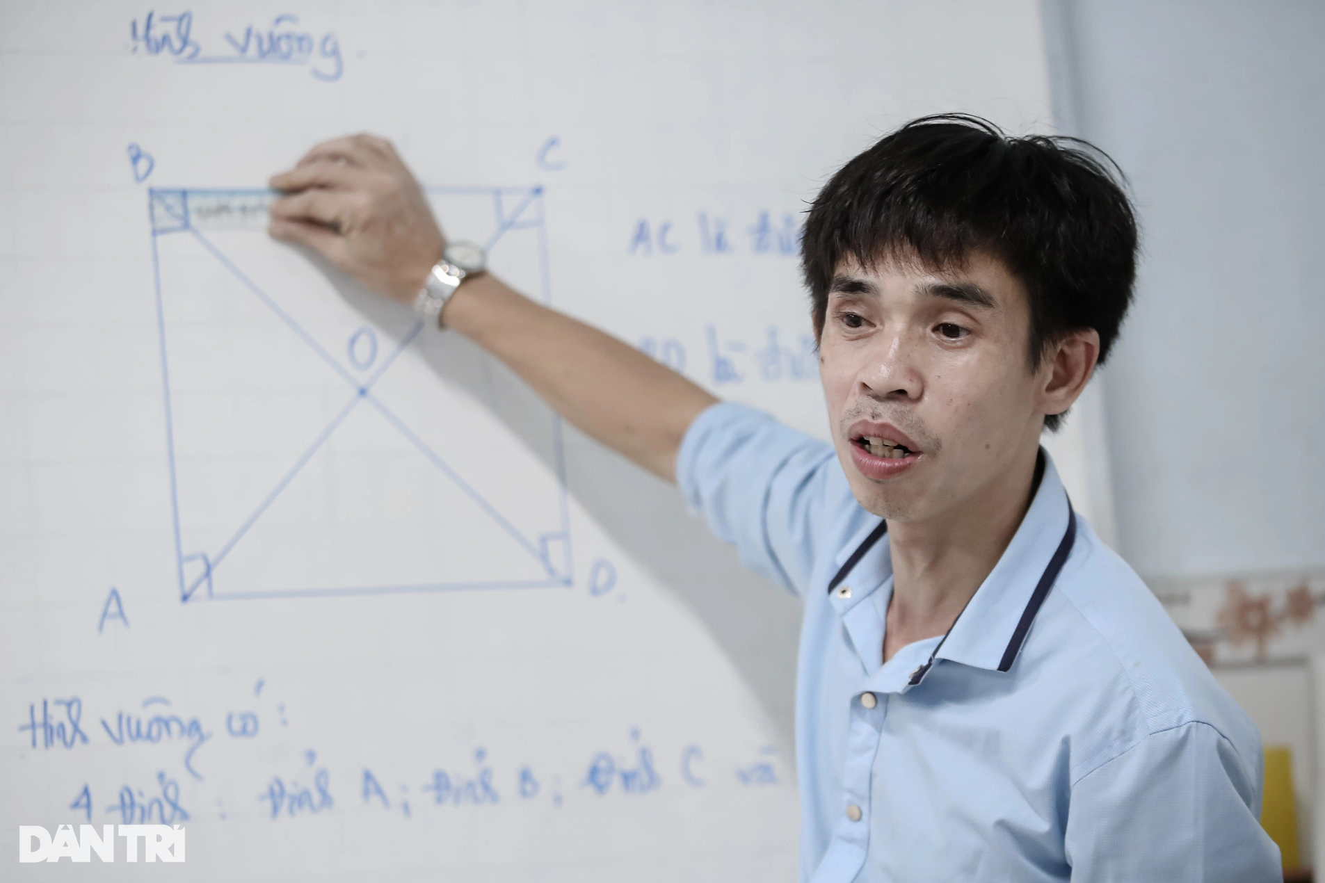 Thầy giáo công nhân bán gà, vịt mua sách vở cho học sinh nghèo - 8