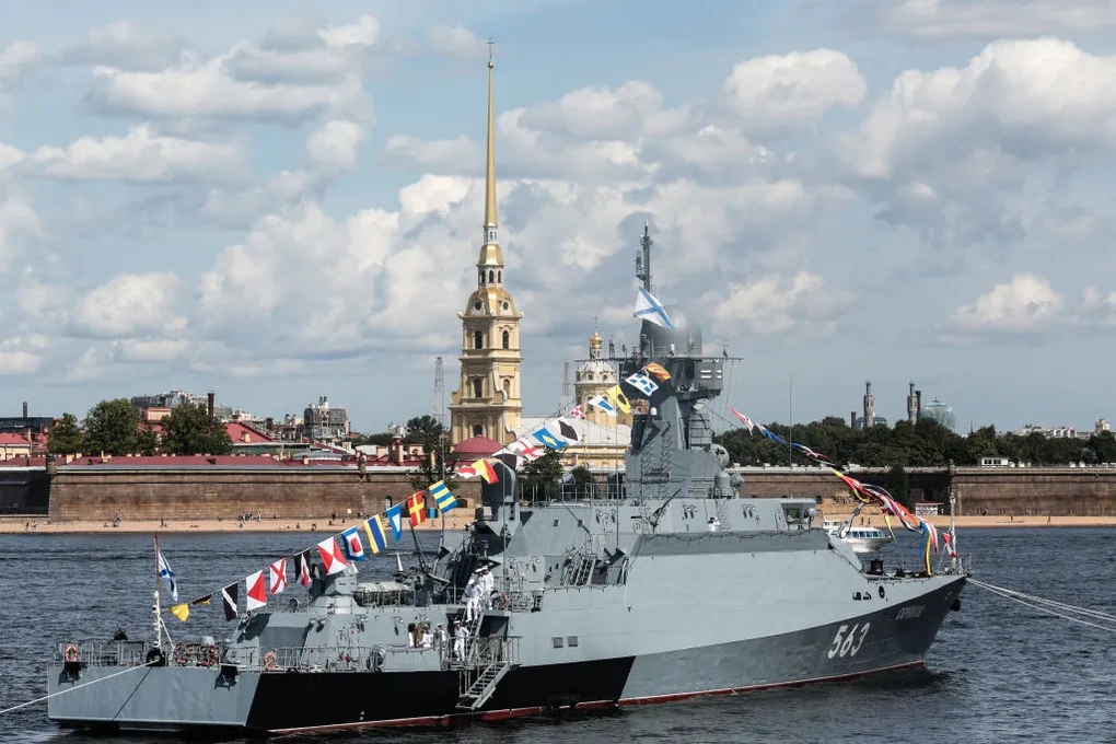 Ukraine nói tàu chiến Nga bốc cháy, nghi bị tấn công ở Kaliningrad - 1 Ukraine nói tàu chiến Nga bốc cháy, nghi bị tấn công ở Kaliningrad - 1