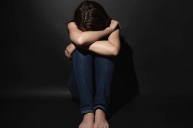 Yêu nhau một tuần đã đi du lịch chung, bị bạn trai "block" ngay khi về