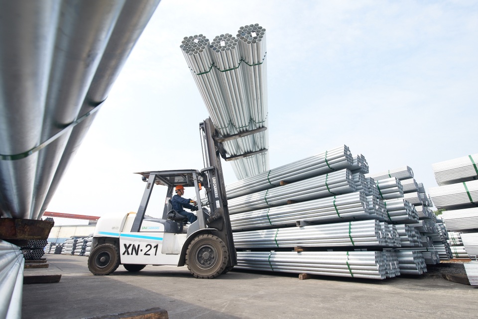 Tôn Hòa Phát đã có những đơn hàng đầu tiên xuất tới thị trường Thái Lan - 2 Tôn Hòa Phát đã có những đơn hàng đầu tiên xuất tới thị trường Thái Lan - 2