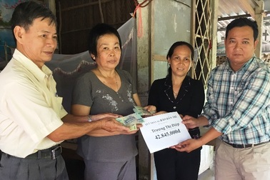 Hơn 42 triệu đồng đến với hoàn cảnh bé lớp 7 chăm cả cha và mẹ cùng mắc ung thư