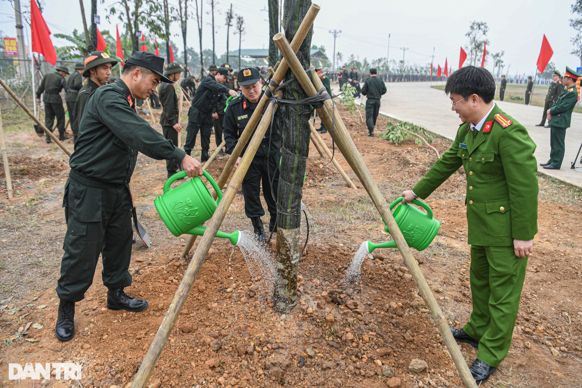 Hơn 15.000 tân binh Cảnh sát cơ động bước vào khóa huấn luyện - 14 Hơn 15.000 tân binh Cảnh sát cơ động bước vào khóa huấn luyện - 14
