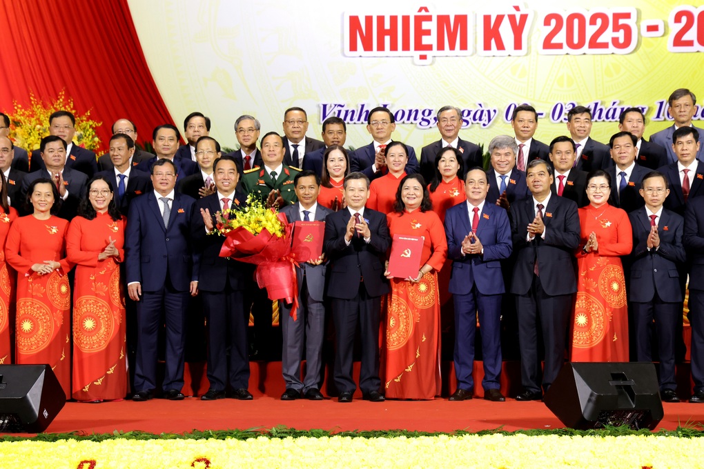 Chủ tịch Thành phố Cần Thơ Trần Văn Lâu giữ chức Bí thư Vĩnh Long - 2 Chủ tịch Thành phố Cần Thơ Trần Văn Lâu giữ chức Bí thư Vĩnh Long - 2