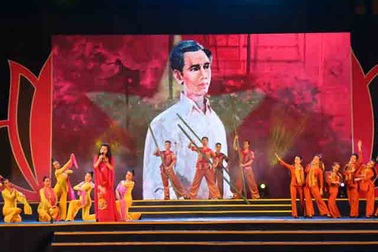 Khai mạc Lễ hội Làng Sen năm 2018