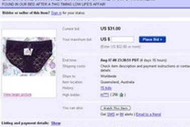 Rao bán bằng chứng ngoại tình của chồng trên eBay