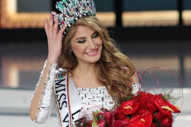 Cận cảnh nhan sắc bốc lửa của tân Hoa hậu Venezuela