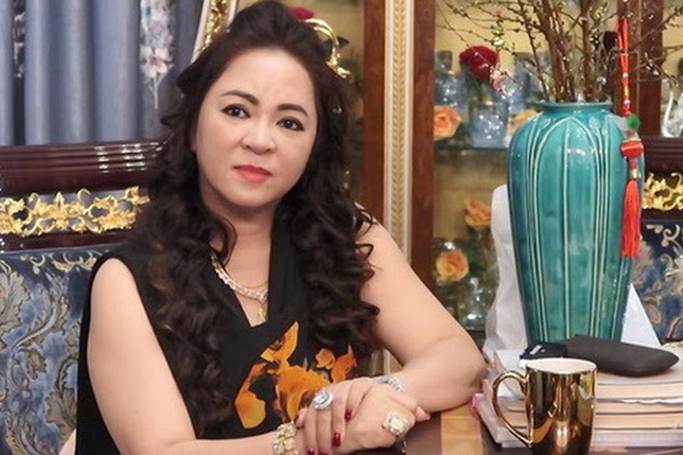 Ca sĩ Vy Oanh đề nghị khởi tố bà Phương Hằng: Quy trình giải quyết thế nào? - 2 Ca sĩ Vy Oanh đề nghị khởi tố bà Phương Hằng: Quy trình giải quyết thế nào? - 2
