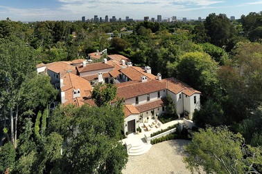 Tỷ phú sáng lập Uber vung tiền "tậu" biệt thự 43 triệu USD giữa tâm dịch