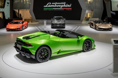 Tập đoàn Thụy Sĩ quyết chơi lớn, đòi mua thương hiệu Lamborghini bằng được