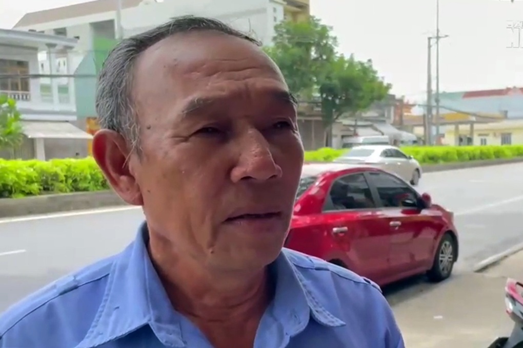 Bảo vệ ở tiệm vàng bị cướp: Hai đối tượng dí súng uy hiếp tôi - 2 Bảo vệ ở tiệm vàng bị cướp: Hai đối tượng dí súng uy hiếp tôi - 2
