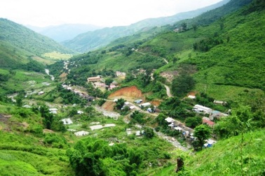 Xuân ấm ở xứ sở được ví "nóc nhà" xứ Thanh