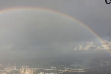 Quay được cảnh cầu vồng hình tròn cực hiếm thấy