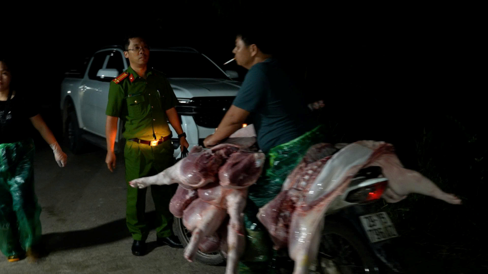 Hà Nội siết chặt quản lý giết mổ, chấm dứt cơ sở nhỏ lẻ trong khu dân cư - 1 Hà Nội siết chặt quản lý giết mổ, chấm dứt cơ sở nhỏ lẻ trong khu dân cư - 1