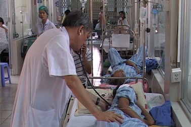 Hà Nội: Vừa dập dịch tay chân miệng, vừa lo ứng phó SXH vào “mùa”