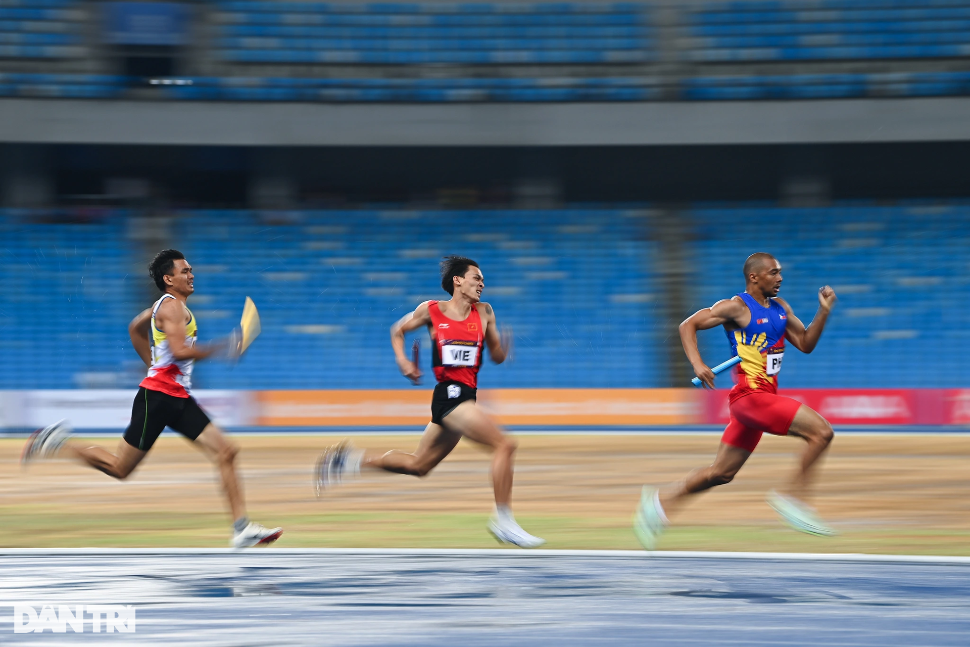 Khoảnh khắc giành HCV SEA Games của các nữ hoàng tốc độ Việt Nam - 7 Khoảnh khắc giành HCV SEA Games của các nữ hoàng tốc độ Việt Nam - 7