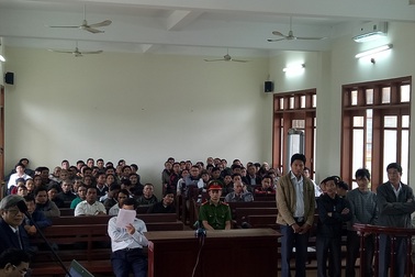 Vụ án có 241 người liên quan: 183 người không tham dự phiên tòa