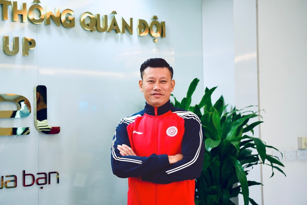 HLV Thạch Bảo Khanh dẫn dắt CLB Viettel mùa giải tới - 1 HLV Thạch Bảo Khanh dẫn dắt CLB Viettel mùa giải tới - 1