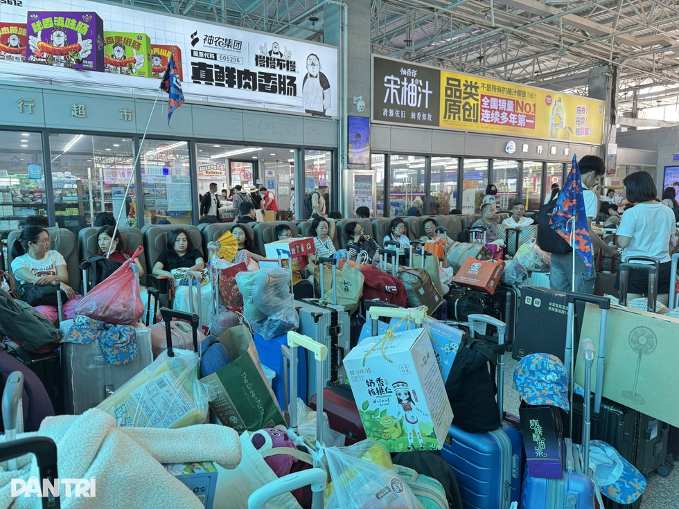 Tour Trung Quốc 3 triệu đồng, khách Việt chi tiền mua sắm gấp 3-4 lần - 4 Tour Trung Quốc 3 triệu đồng, khách Việt chi tiền mua sắm gấp 3-4 lần - 4