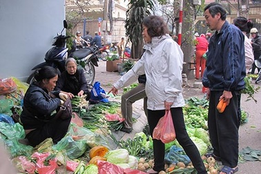 Hà Nội: Hàng ăn “chặt chém”