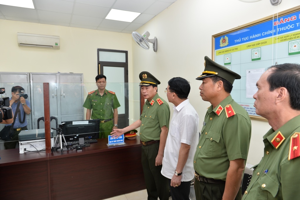 Xây dựng công an phường kiểu mẫu là chủ trương chiến lược lâu dài - 3 Xây dựng công an phường kiểu mẫu là chủ trương chiến lược lâu dài - 3