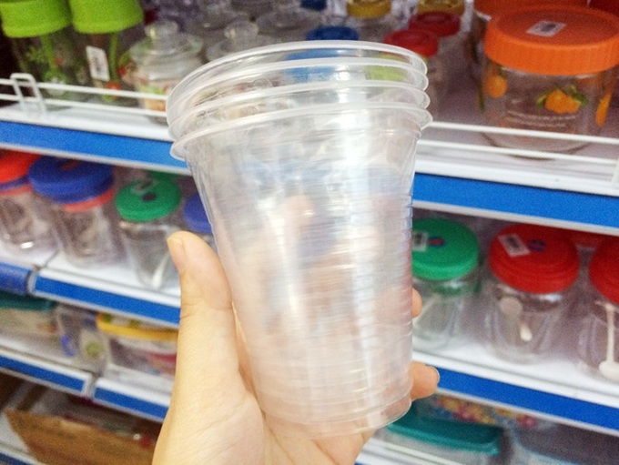 Món xiên xiên chiên giòn đẫm dầu mỡ hút khách cực mạnh ngày gió mùa về: Kinh hãi từ công nghệ sản xuất đến khi ăn vào - Ảnh 7. Món xiên xiên chiên giòn đẫm dầu mỡ hút khách cực mạnh ngày gió mùa về: Kinh hãi từ công nghệ sản xuất đến khi ăn vào - Ảnh 7.