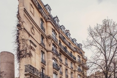 Bất ngờ với những tòa nhà “mỏng dính như tờ giấy” trên thế giới