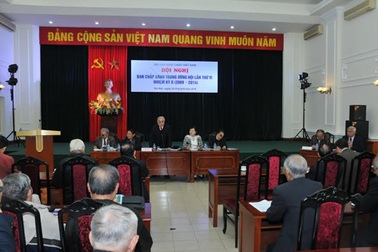 Hội nghị Hội Cựu giáo chức dành phút mặc niệm cố Đại tướng Võ Nguyên Giáp