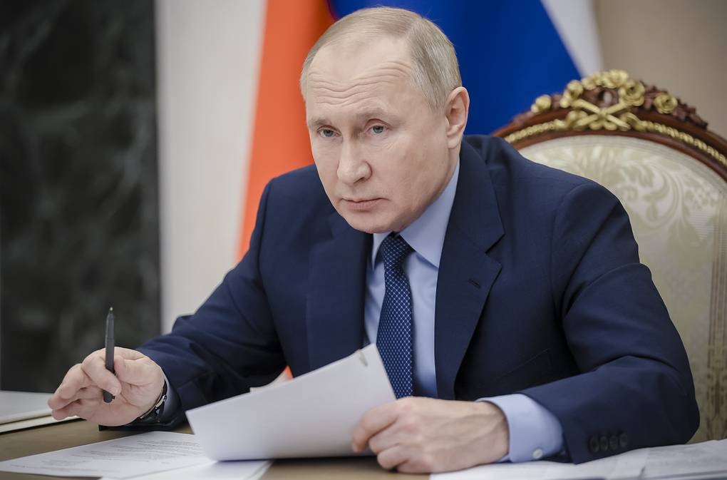 Động thái của Tổng thống Putin với Iran sau đòn không kích của Mỹ - 1 Động thái của Tổng thống Putin với Iran sau đòn không kích của Mỹ