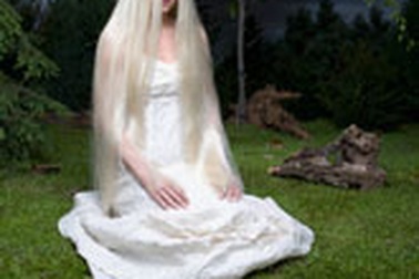 Kiện chồng vì kể chuyện ma