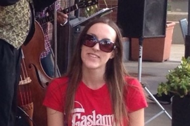 Cô gái Mỹ thiệt mạng vì bị người nhảy lầu tự tử rơi trúng