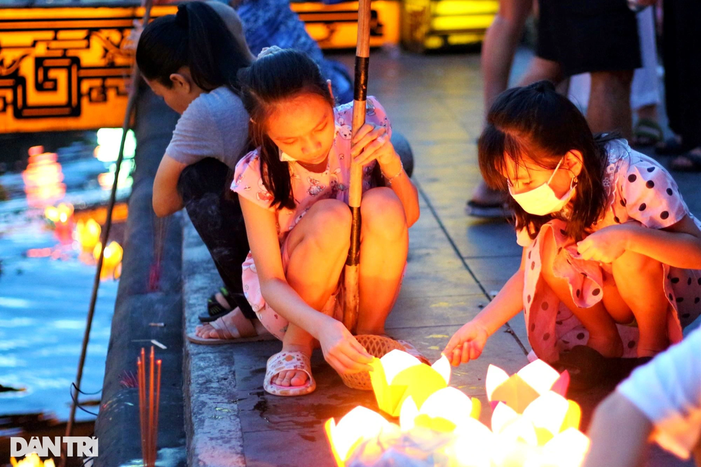 Vu Lan ở Hội An có gì đặc biệt mà thu hút hàng nghìn du khách - 1 Vu Lan ở Hội An có gì đặc biệt mà thu hút hàng nghìn du khách - 1